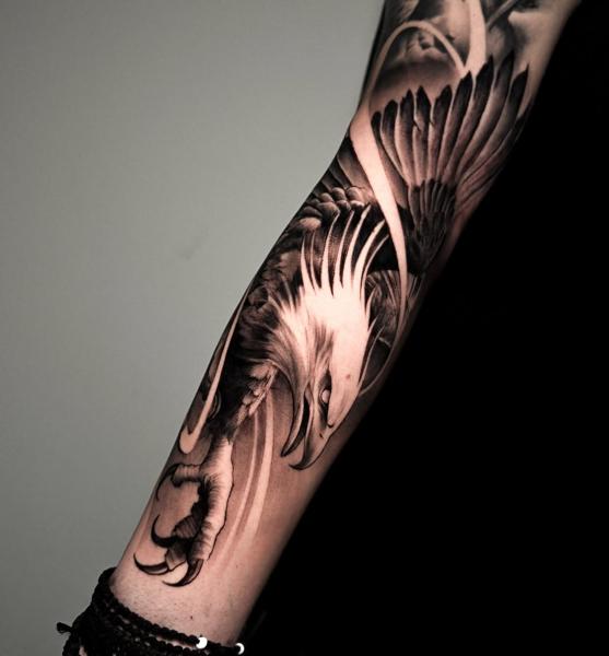 Realism eagle tattoo by @painciler