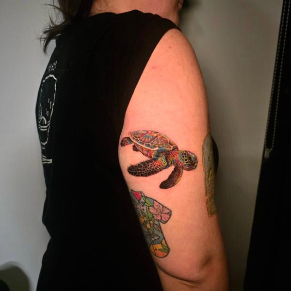 Illustrative colorful sea turtle tattoo by @iamscaarz