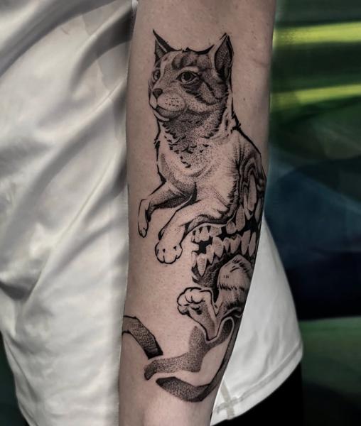 Dotwork cat and skull tattoo by @luvnroll