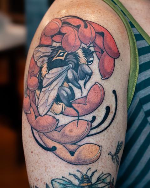 Traditional bee and flowers tattoo by @hannahsteeleart