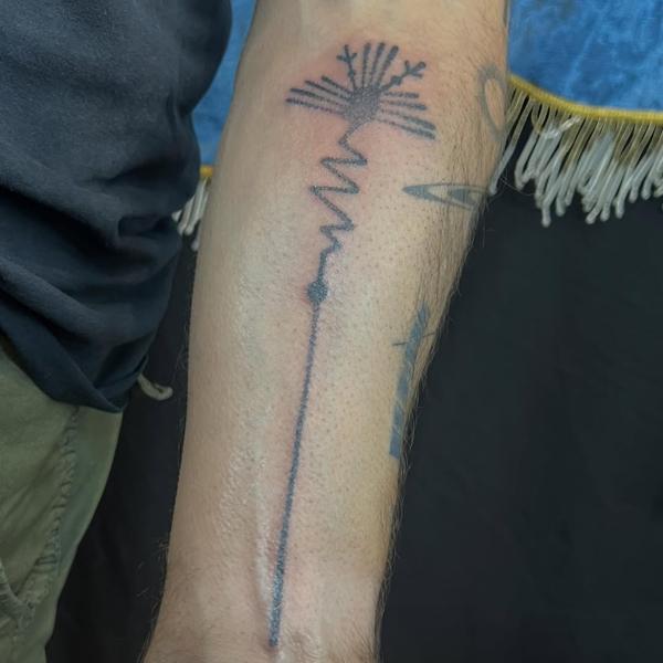Fine line abstract line tattoo by @hannyajaynetattoo