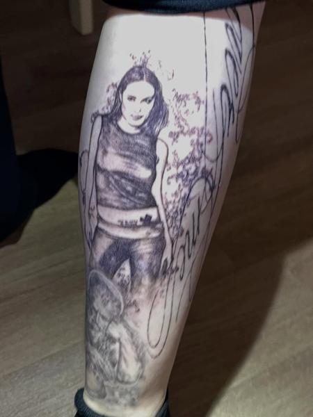 Realism female portrait tattoo by @vohmitatt_