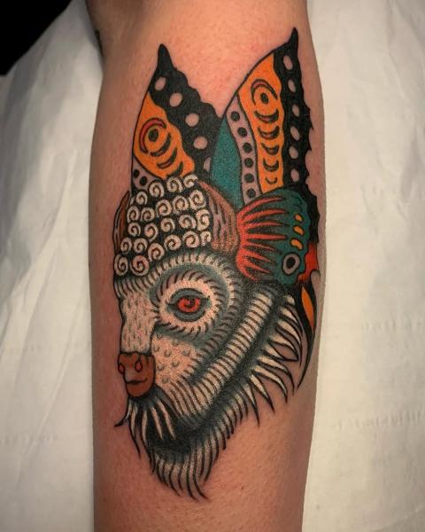 Traditional abstract animal tattoo by @hollyashbytattoo