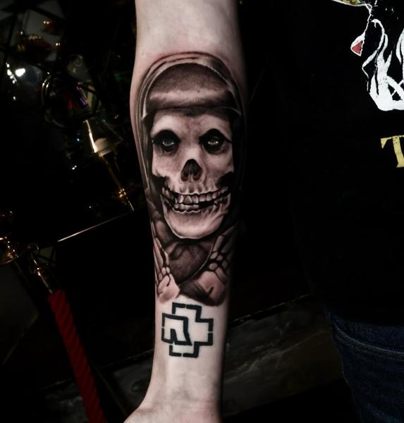 Realism skull portrait tattoo by @ilias_lab