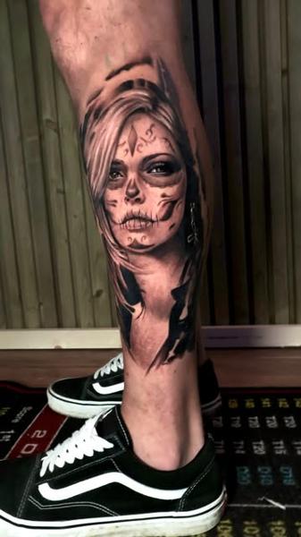 Realism skull woman tattoo by @ilias_lab
