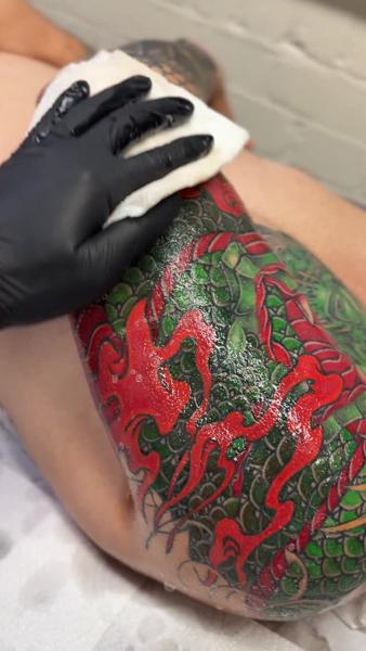Japanese dragon tattoo by @imzunii_irezumi
