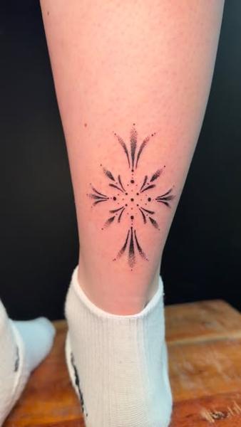 Dotwork ornamental pattern tattoo by @jammersink