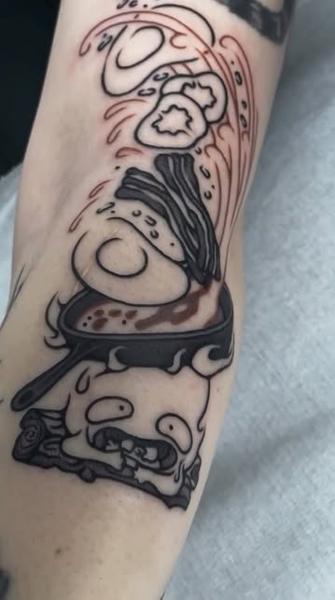 Illustrative ramen bowl tattoo by @jerome_palo