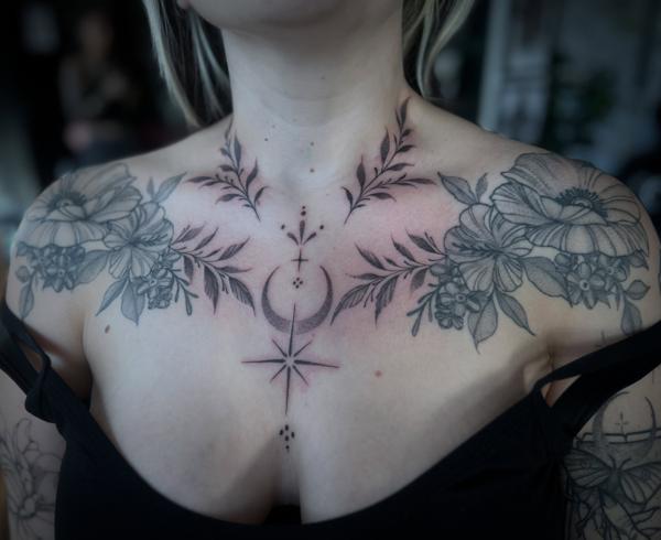 Fine Line floral crescent tattoo by @jessicablacktattoo