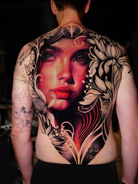 Realism floral portrait tattoo by @jessicasvartvit
