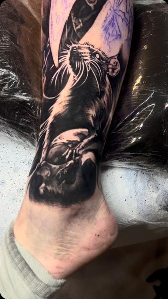 Realism rat tattoo by @joe_cider