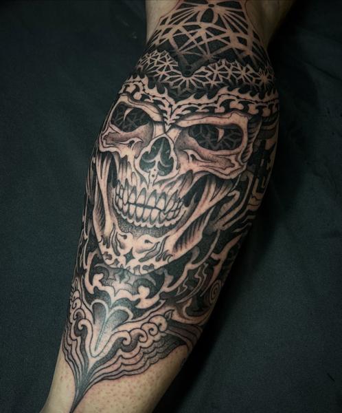 Blackwork ornamental skull tattoo by @jondix