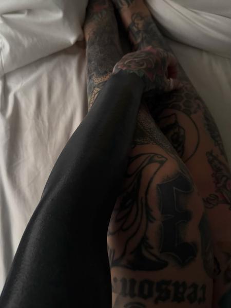 Blackwork solid black arm tattoo by @jonnyransomtattoo