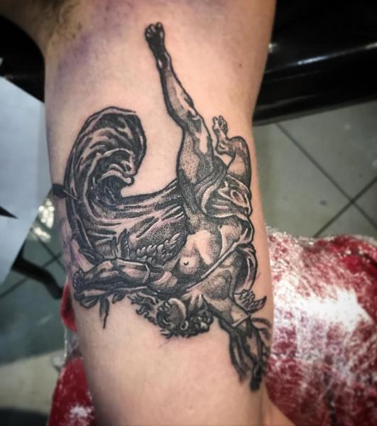 Realism classical figure tattoo by @ztattoofloripa