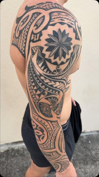 Tribal tribal pattern tattoo by @joshuaflinn