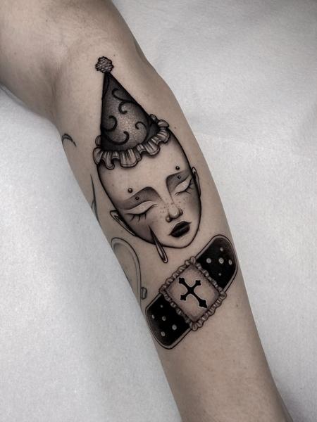 Illustrative blackwork crying character tattoo by @achlys.ttt