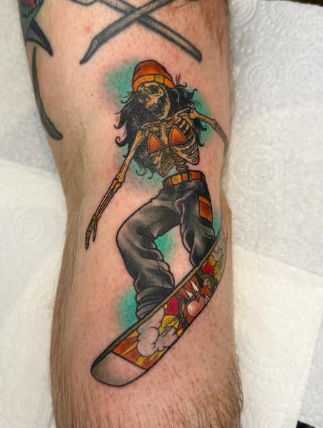 Neo-traditional snowboarding skeleton tattoo by @katysars