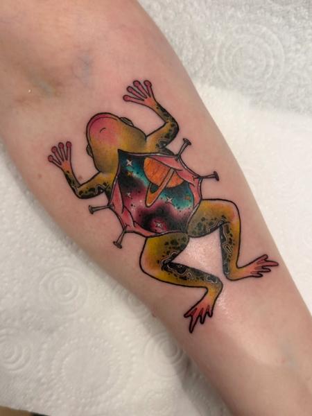 Illustrative cosmic frog tattoo by @katysars
