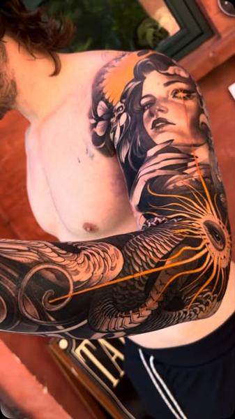 Neo-traditional neo-traditional woman tattoo by @kennipoke