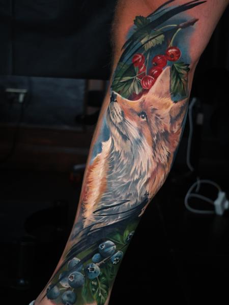 Realism fox with berries tattoo by @kimmi.gayle