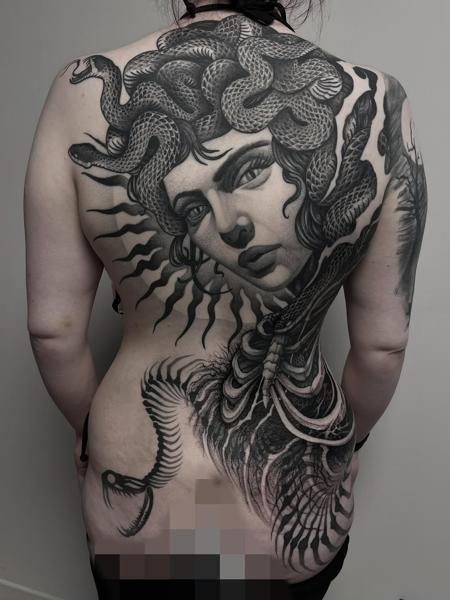 Blackwork medusa tattoo by @kinezos_qq