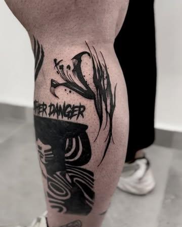 Blackwork abstract design tattoo by @kona_trv