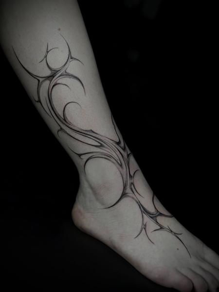 Tribal tribal design tattoo by @zzirini
