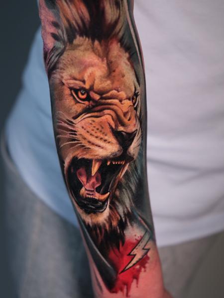 Realism roaring lion tattoo by @kseniasimone