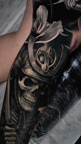 Realism samurai skull tattoo by @kseniasimone