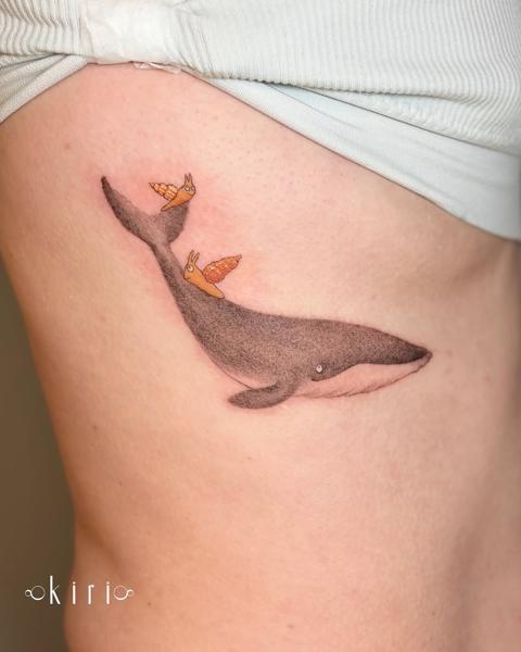 Illustrative whale with snails tattoo by @kiri.vrs