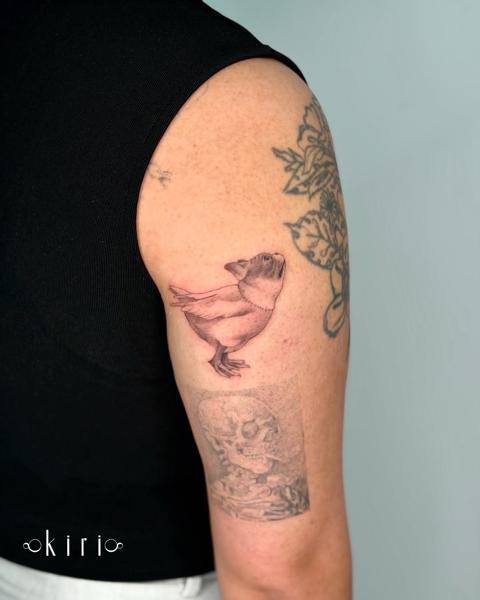 Fine line flying pig tattoo by @kiri.vrs