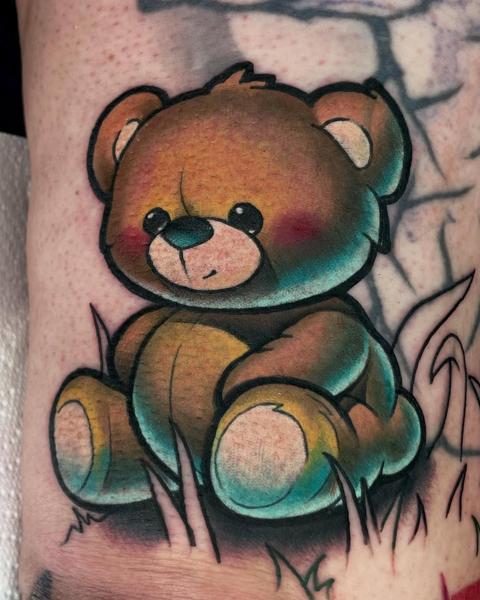 Illustrative teddy bear tattoo by @leahmoule