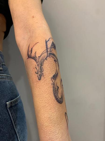 Illustrative stylized dragon tattoo by @deyatatts