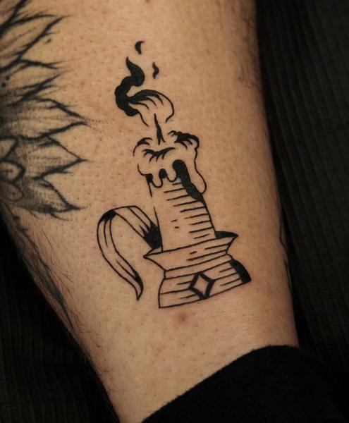 Traditional melting candle tattoo by @fabrikatattooaesthetica