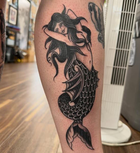Traditional mermaid tattoo by @shedwolf