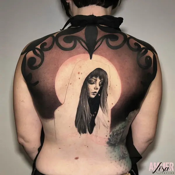 Realism woman portrait tattoo by @lisaammertattoo