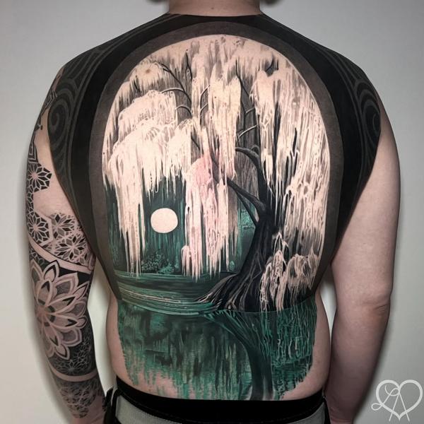 Realism weeping willow tattoo by @lisaammertattoo