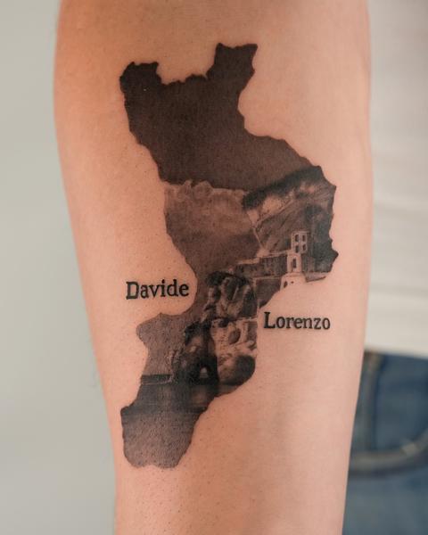 Realism map landscape tattoo by @magetower.tattoo