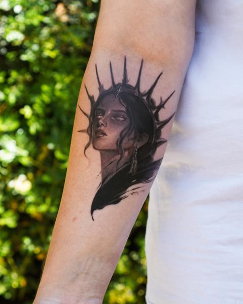 Realism woman portrait tattoo by @magetower.tattoo
