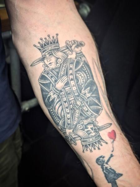 Traditional king of hearts tattoo by @maisie.llewellyn