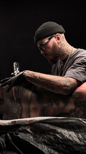Realism portrait tattoo by @maksimprimo