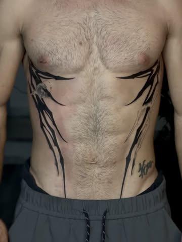 Blackwork abstract claws tattoo by @omnia_black_