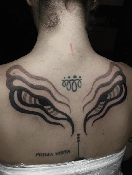 Blackwork abstract wings tattoo by @nerilink