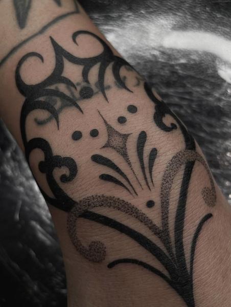 Ornamental ornamental pattern tattoo by @nerilink