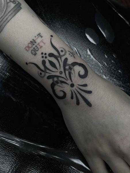 Blackwork ornamental design tattoo by @nerilink