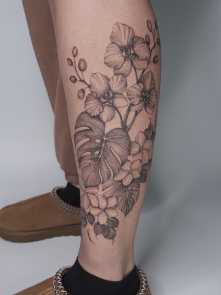 Fine line blackwork floral arrangement tattoo by @marisatattooartist