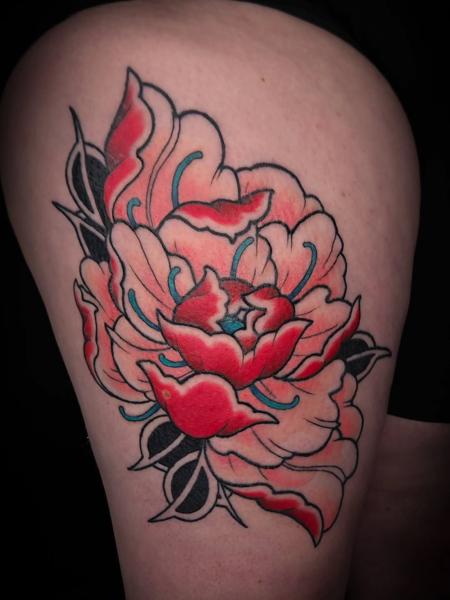 Neo-traditional peony flower tattoo by @marthmallow.tatts