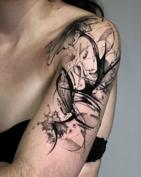 Abstract abstract floral tattoo by @mattylism
