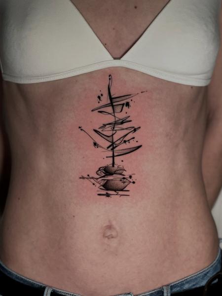 Abstract abstract linework tattoo by @mattylism