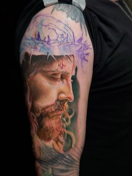 Linework skull outline tattoo by @max_wood_art